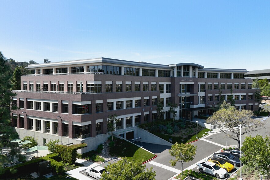 12544 High Bluff Dr, San Diego, CA à louer - Photo de l’immeuble – Image 1 sur 20