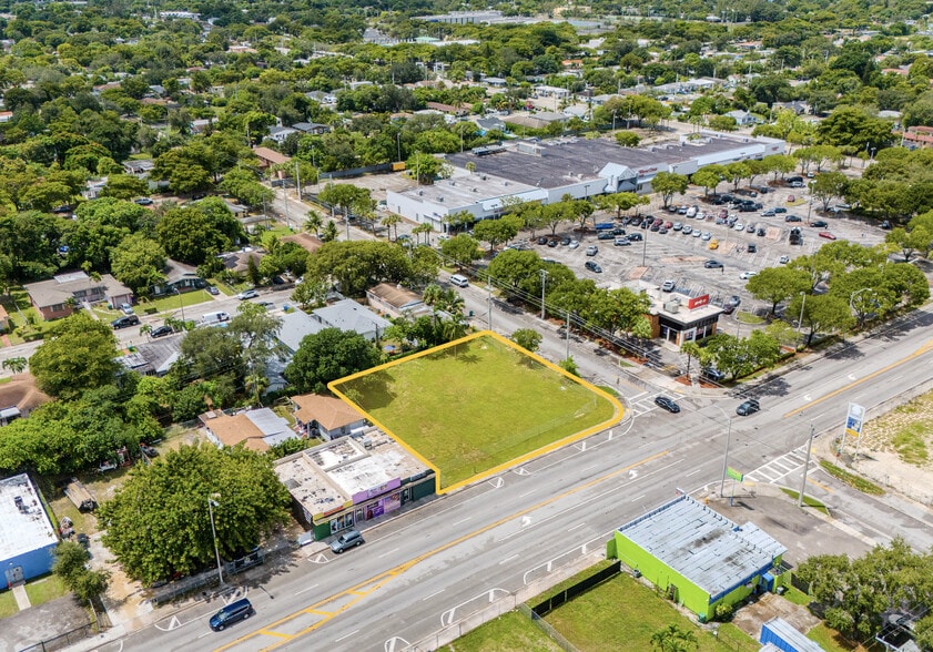 1090-1096 NW 54th St, Miami, FL à vendre - Photo de l’immeuble – Image 2 sur 11