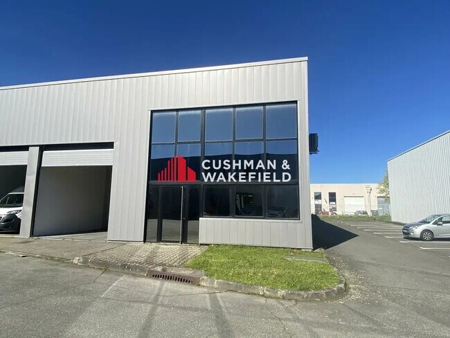 Plus de détails pour Bureau, Local d'activités à louer