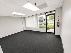 361-407 Interstate Blvd, Lakewood Ranch, FL à louer Photo intérieure– Image 1 sur 7