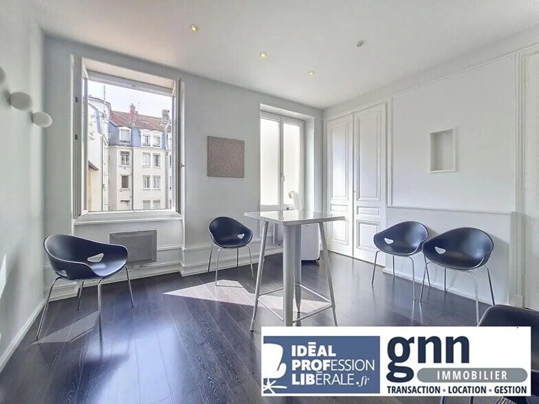 Bureau dans Lyon à vendre - Photo de l’immeuble – Image 1 sur 3