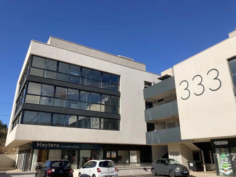 333 Avenue Marcel Paul (Rd 63), La Seyne-sur-Mer à louer - Photo de l’immeuble – Image 1 sur 4