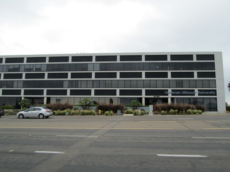 9750 Miramar Rd, San Diego, CA à louer - Photo de l’immeuble – Image 2 sur 16