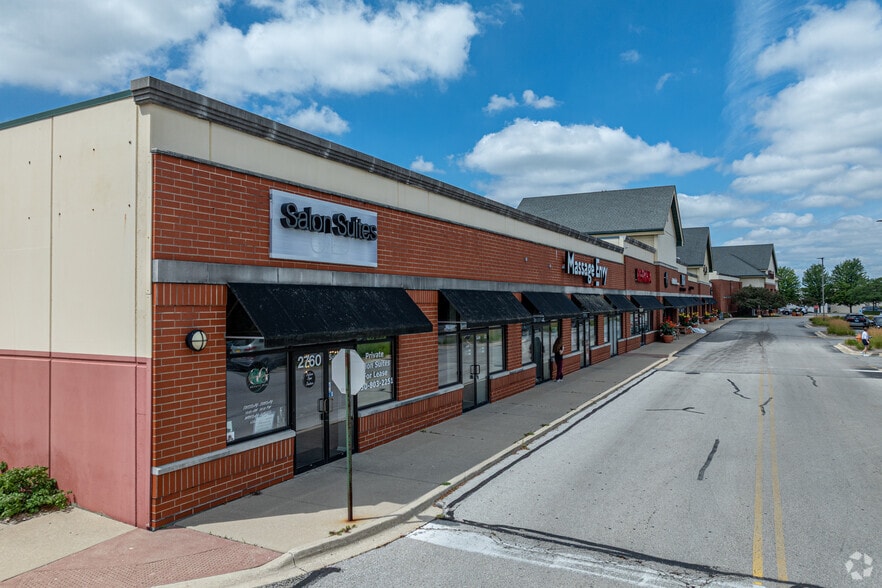 2760 Aurora Ave, Naperville, IL à louer - Photo de l’immeuble – Image 2 sur 5