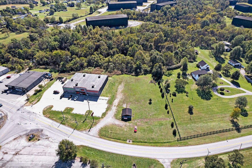 4983 KY-52, Loretto, KY à vendre - Photo de l’immeuble – Image 2 sur 7