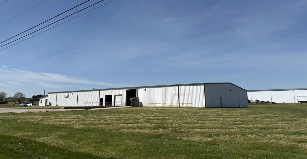 1100 N Fifth St, Greenfield, OH à louer - Photo de l’immeuble – Image 2 sur 6