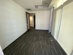 123 E Valley Blvd, San Gabriel, CA à louer Photo intérieure– Image 2 sur 9