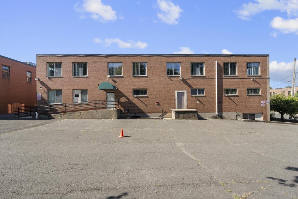 621 Farmington Ave, Hartford, CT à vendre Photo de l’immeuble– Image 1 sur 24