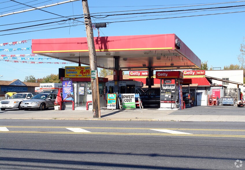 1881 Forest Ave, Staten Island, NY à vendre - Photo de l’immeuble – Image 2 sur 2