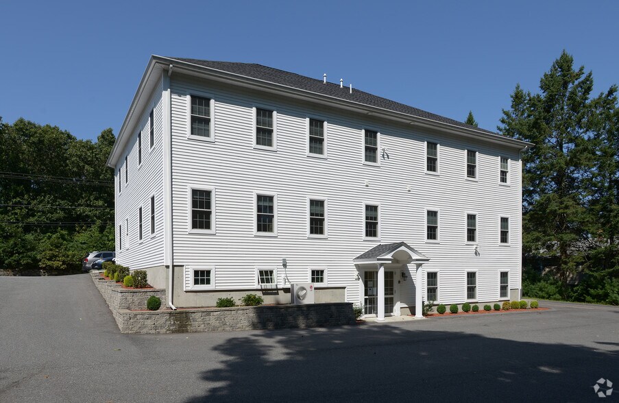 2155 Diamond Hill Rd, Cumberland, RI à louer - Photo de l’immeuble – Image 2 sur 5