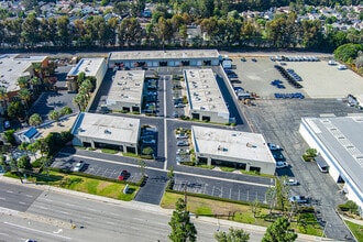 550-590 E Arrow Hwy, San Dimas, CA à louer Photo intérieure– Image 1 sur 4