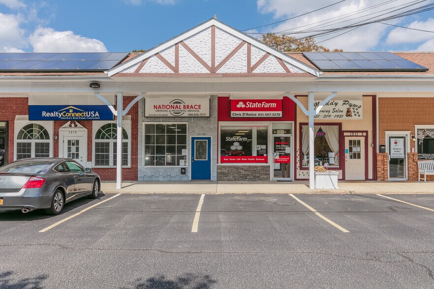 1211-1223 Montauk Hwy, Oakdale, NY à vendre - Photo de l’immeuble – Image 2 sur 11