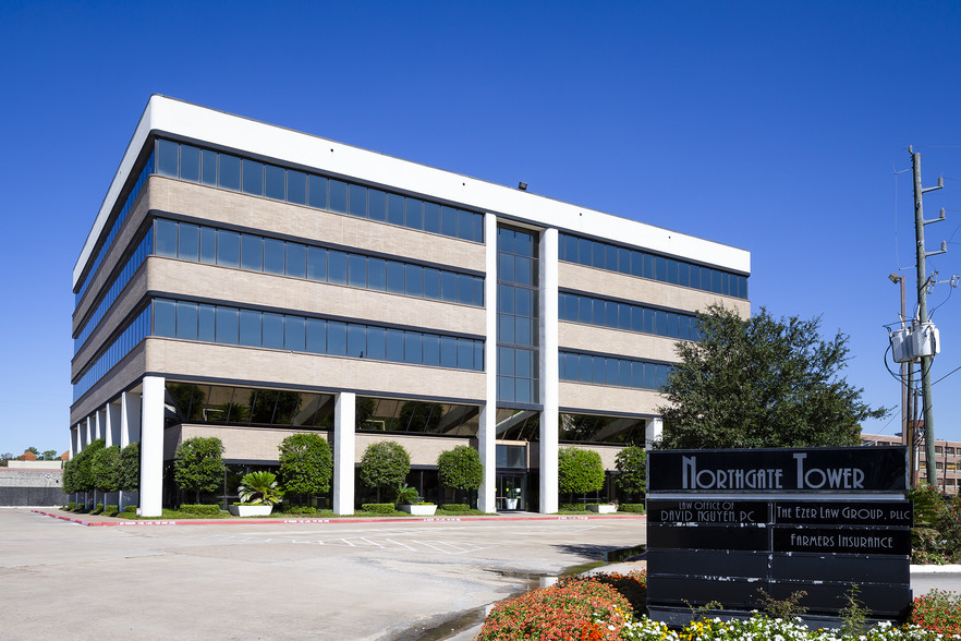 14511 Falling Creek Dr, Houston, TX à louer - Photo de l’immeuble – Image 2 sur 14