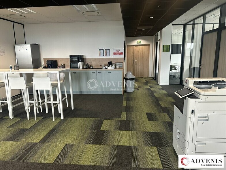 Bureau dans Lesquin à louer - Photo de l’immeuble – Image 3 sur 10