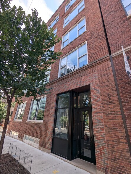 401 W Superior St, Chicago, IL à louer - Photo de l’immeuble – Image 3 sur 16