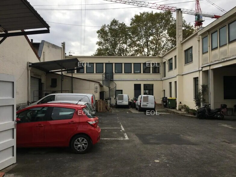 Local d’activités dans Pantin à louer - Photo de l’immeuble – Image 2 sur 4