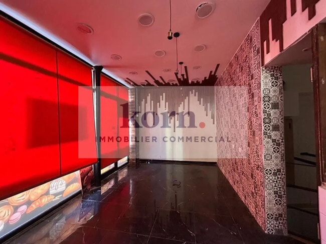 Plus de détails pour Local commercial à louer