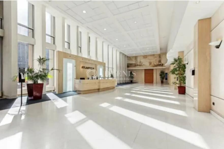 Bureau dans Puteaux à louer - Hall d’entrée – Image 2 sur 5