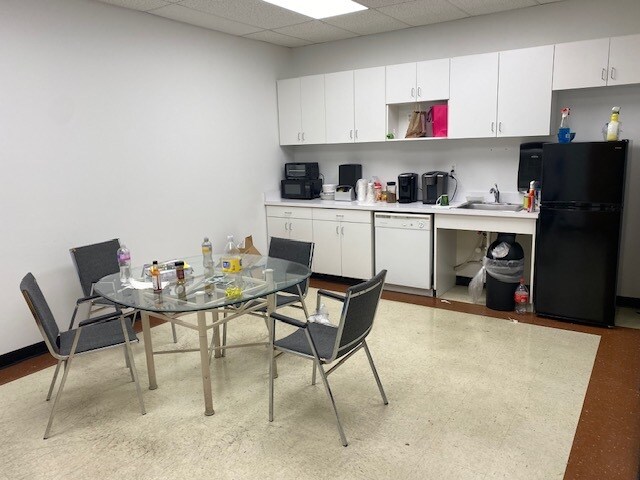 10 Clifton Blvd, Clifton, NJ à louer - Photo intérieure – Image 3 sur 3