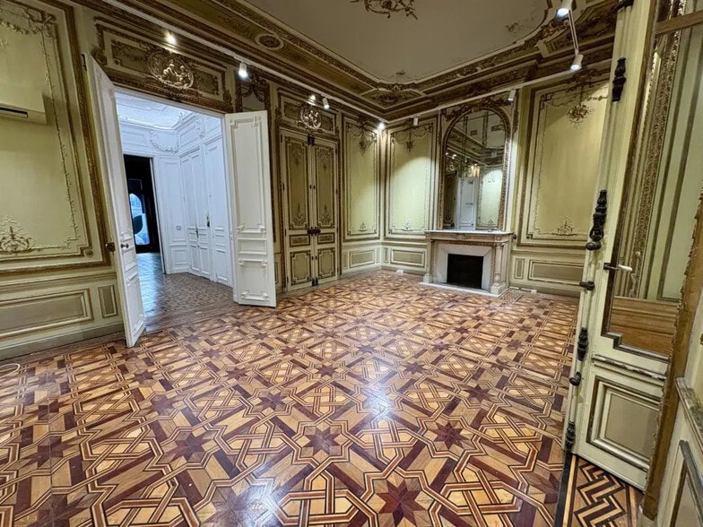 Local commercial dans Marseille à louer - Photo intérieure – Image 1 sur 13