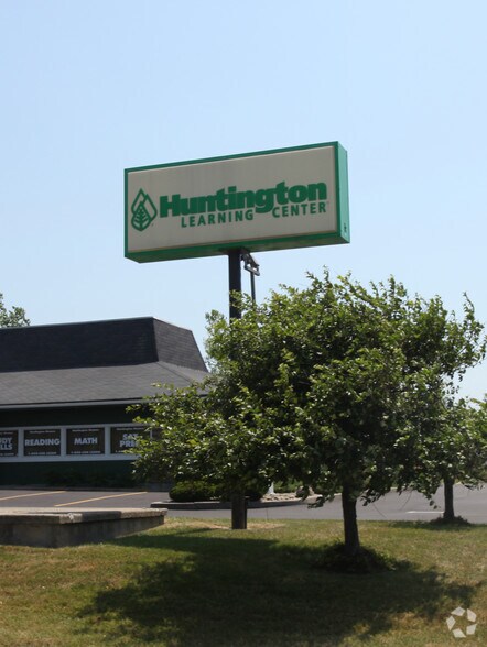 3071 Union Rd, Orchard Park, NY à louer - Photo de l’immeuble – Image 2 sur 4