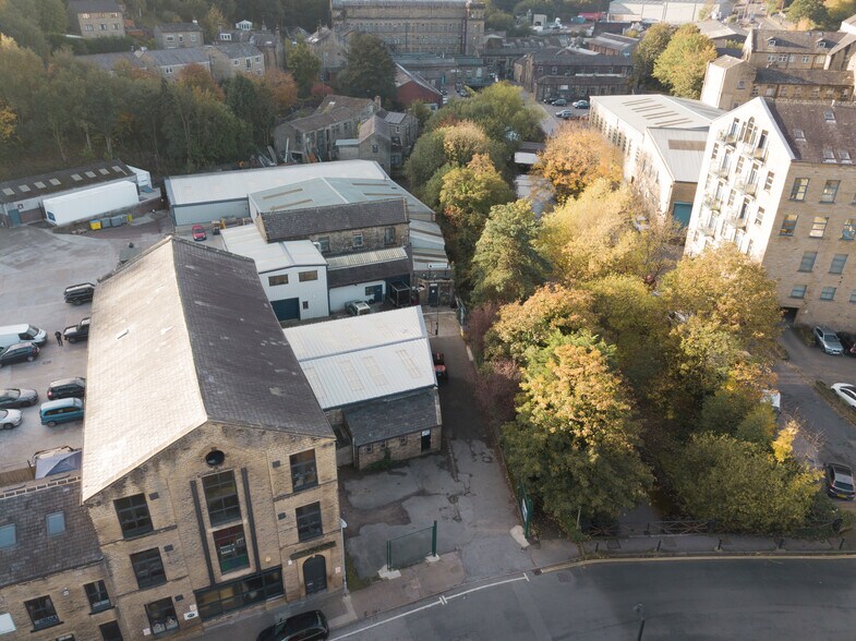 Victoria Rd, Sowerby Bridge à louer - Photo de l’immeuble – Image 3 sur 8