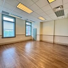 1111 W 39th St, Kansas City, MO à louer Photo intérieure– Image 1 sur 3