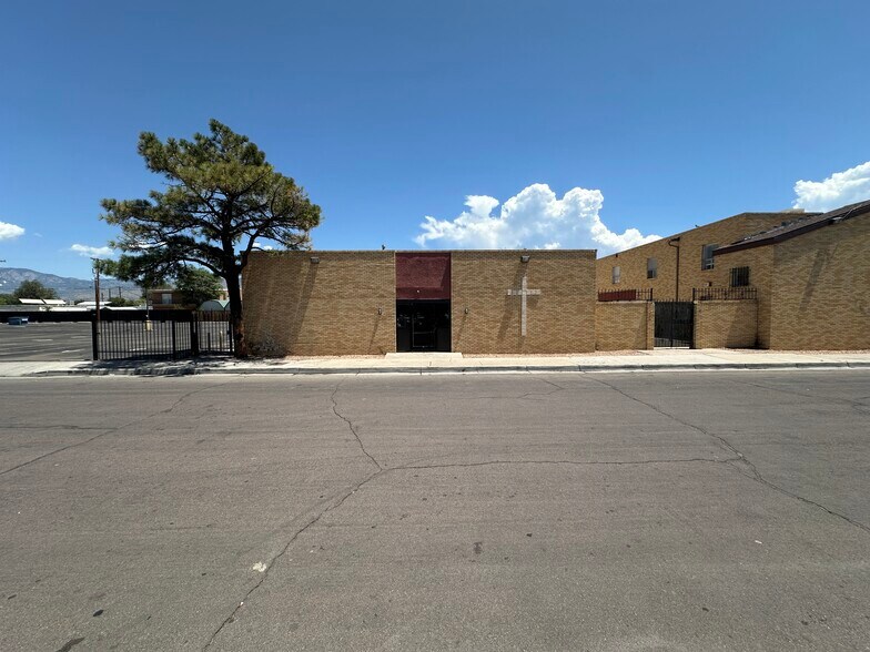 124 Texas St NE, Albuquerque, NM à vendre - Photo de l’immeuble – Image 2 sur 7