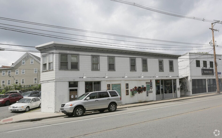 115 Chelmsford St, Lowell, MA à louer - Photo principale – Image 1 sur 3