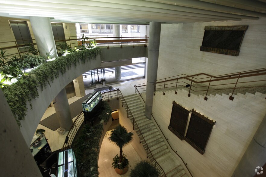 1628 John F Kennedy Blvd, Philadelphia, PA à louer - Hall d’entrée – Image 2 sur 15