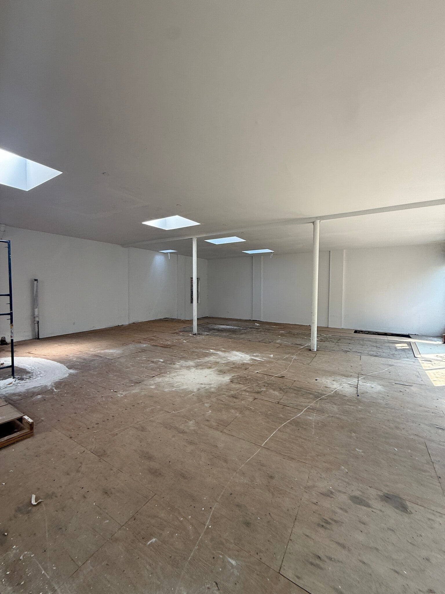 1588 Saint Nicholas Ave, New York, NY à louer Photo intérieure– Image 1 sur 5