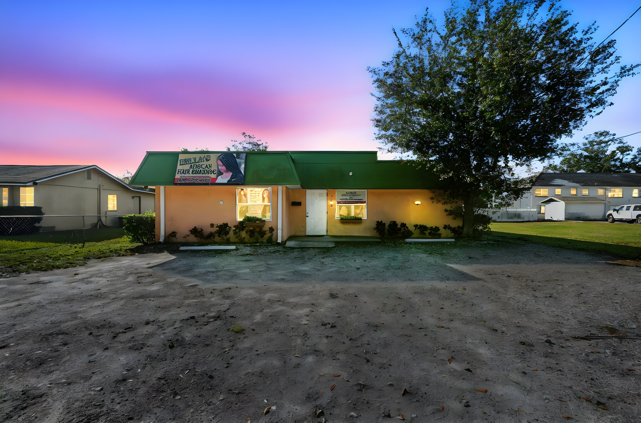 109 E Robertson St, Brandon, FL à vendre Photo principale– Image 1 sur 24