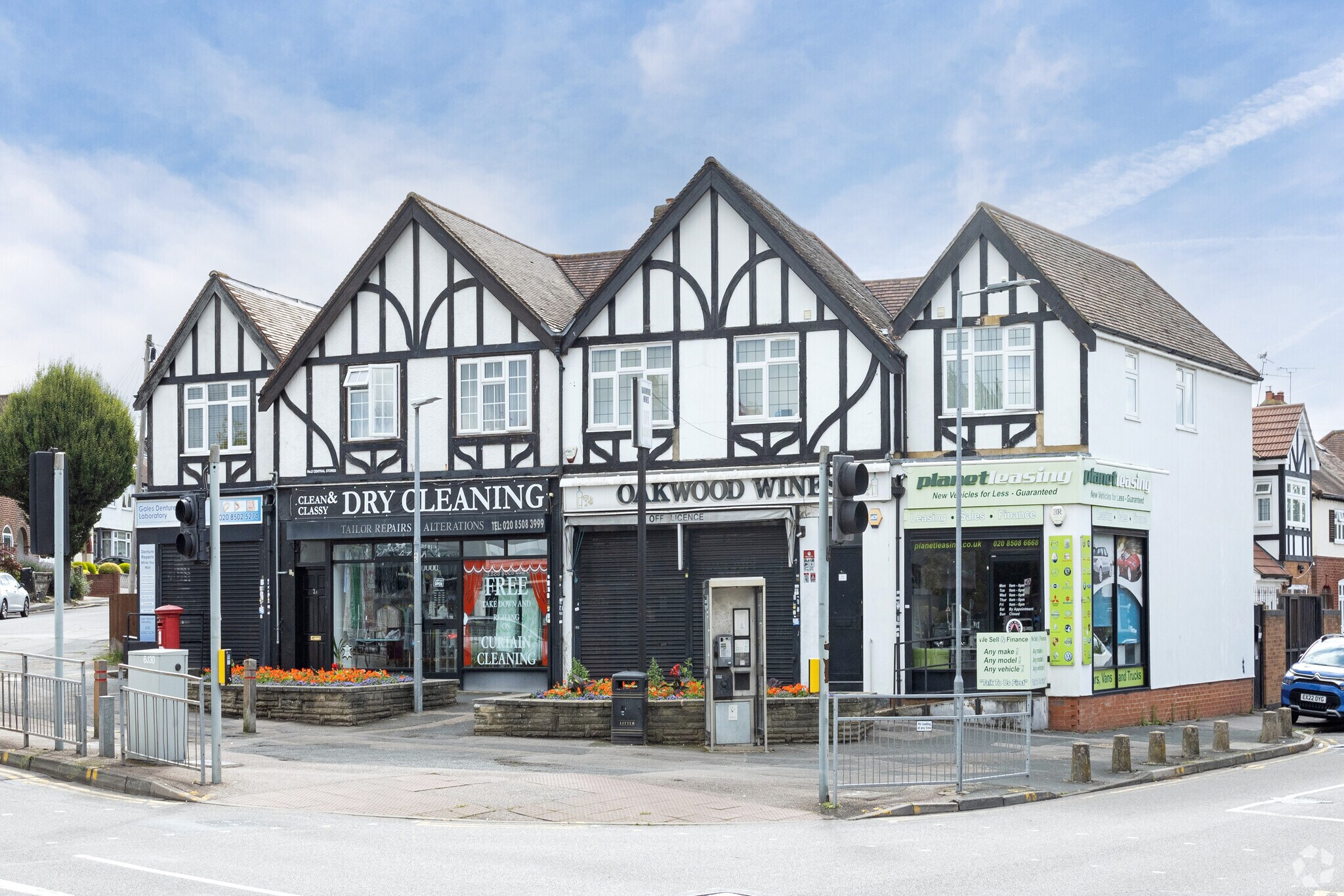 2-6 Roding Rd, Loughton à louer Photo principale– Image 1 sur 12