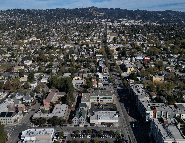 1917 6th St, Berkeley, CA à vendre - Photo de l’immeuble – Image 3 sur 5