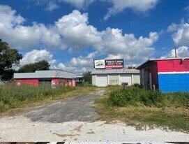 15401 US HWY portefeuille de 4 biens à vendre sur LoopNet.fr - Photo principale – Image 3 sur 6