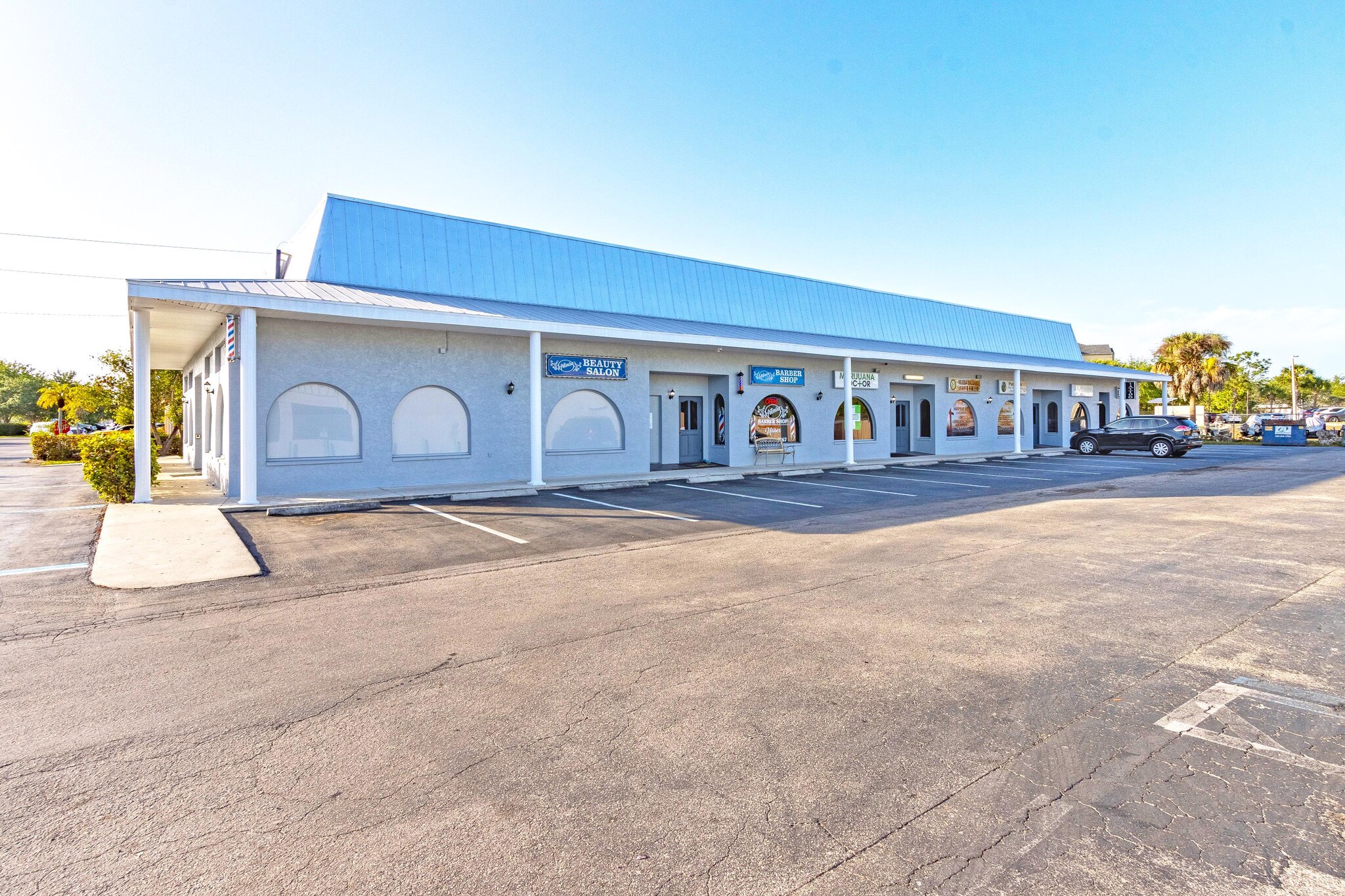 1315 Homestead Rd N, Lehigh Acres, FL à louer Photo principale– Image 1 sur 8