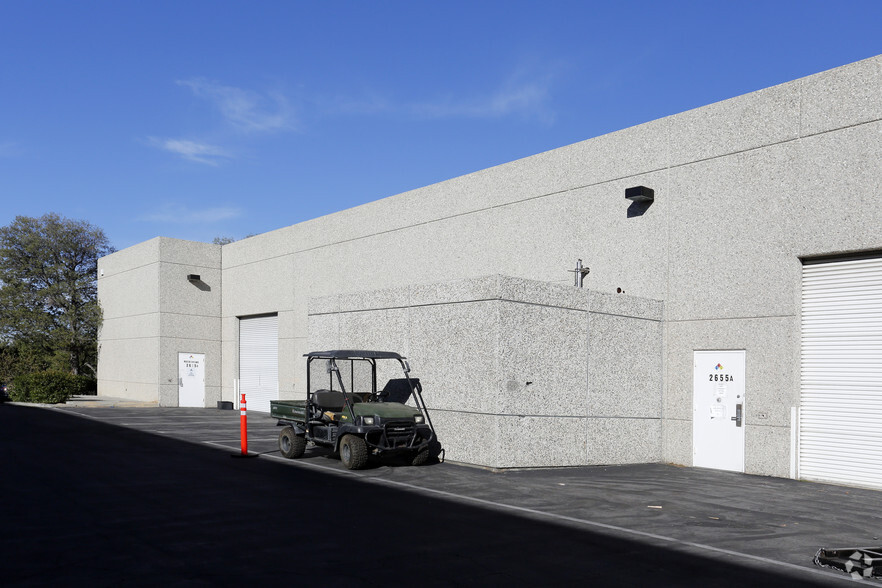2655 Park Center Dr, Simi Valley, CA à louer - Photo de l’immeuble – Image 3 sur 3