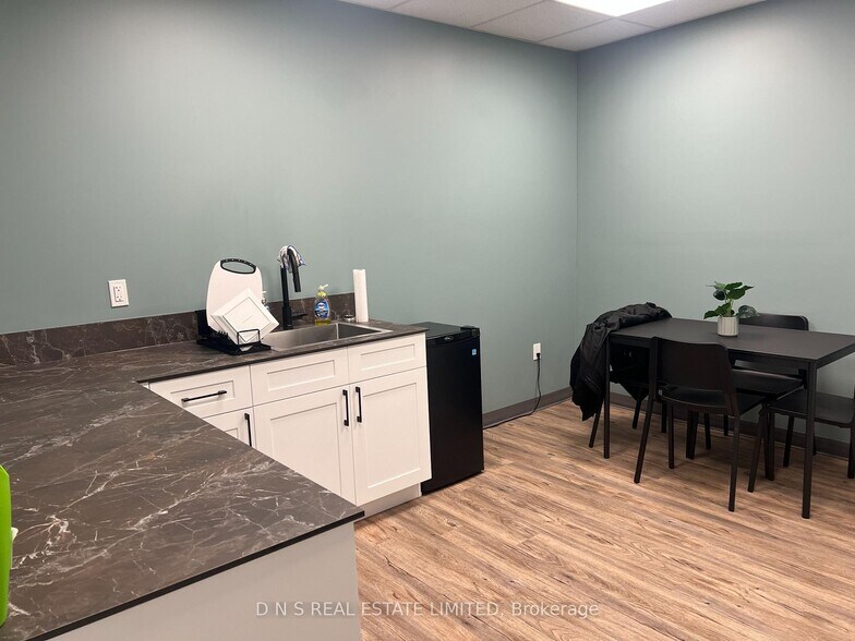 17 Spruce Dr, Norwood, ON à louer - Photo intérieure – Image 2 sur 5