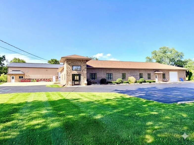 S66W19444 Tans Dr, Muskego, WI à vendre - Photo de l’immeuble – Image 1 sur 7
