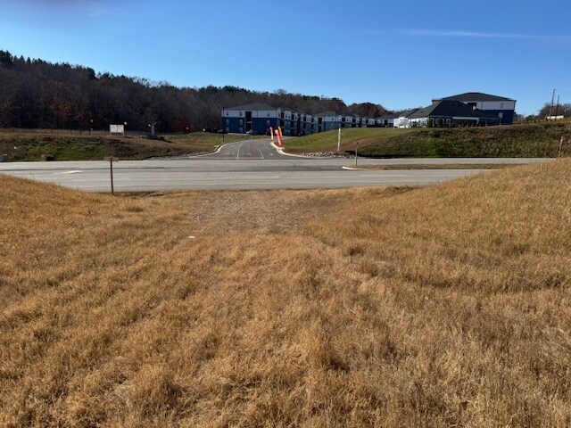 American Legion Blvd, Danville, VA à vendre - Photo de l’immeuble – Image 2 sur 4