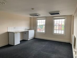 225 High St, Epping à louer Photo intérieure– Image 2 sur 2