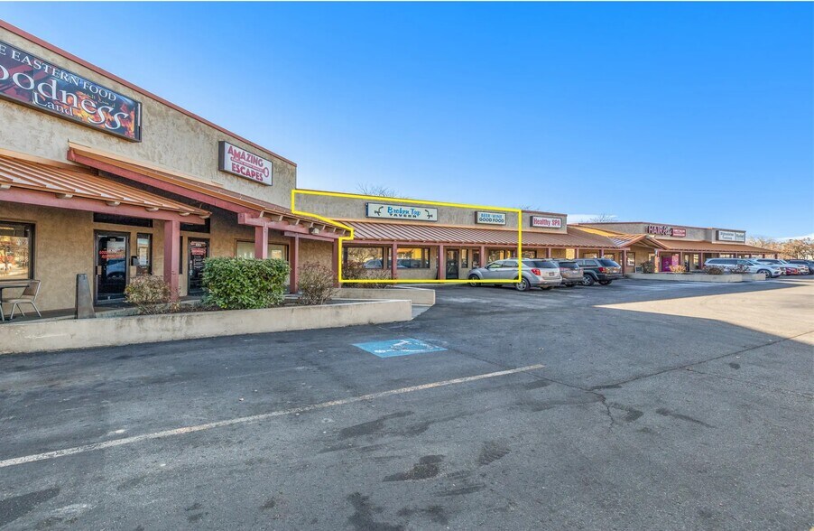 6555 W Overland Rd, Boise, ID à louer - Photo de l’immeuble – Image 1 sur 5