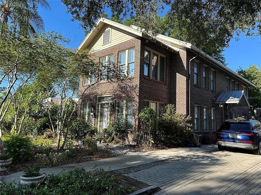 5205 N Central Ave, Tampa, FL à vendre Photo de l’immeuble– Image 1 sur 12