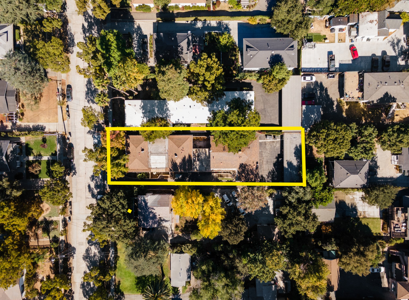 570 N Madison Ave, Pasadena, CA à vendre - Photo de l’immeuble – Image 2 sur 6