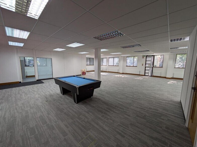 Catteshall Ln, Godalming à louer - Photo de l’immeuble – Image 3 sur 6