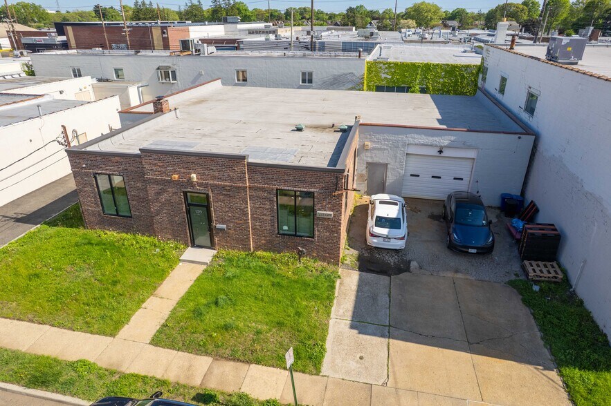 159 Liberty Ave, Mineola, NY à vendre - Photo de l’immeuble – Image 1 sur 3