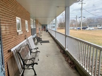 Plus de détails pour 110 Harvard St, Momence, IL - Santé à vendre