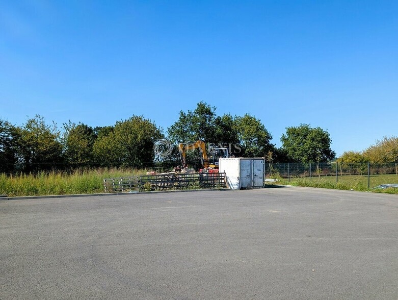 Local d’activités dans Taden à louer - Photo de la construction – Image 3 sur 12