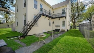 421 Otter St, Bristol, PA à vendre - Photo de l’immeuble – Image 2 sur 3