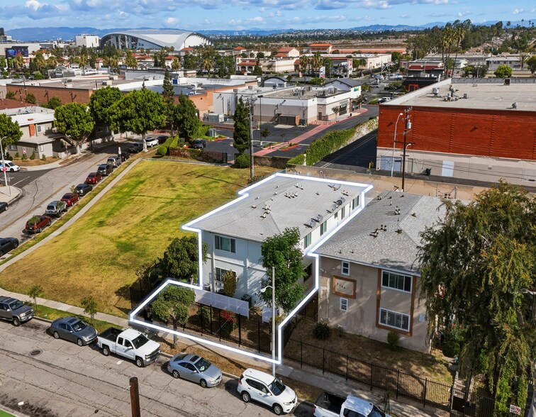 3213 Bartdon Ave, Inglewood, CA à vendre - Photo principale – Image 1 sur 11